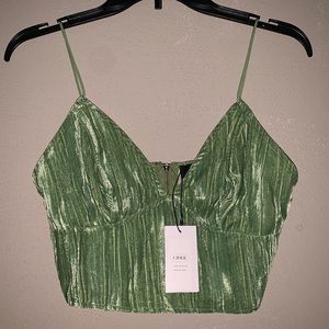 s-m green velvet cider cropped tank top!